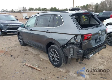 2019 Volkswagen Tiguan 2.0T Se/2.0T Sel/2.0T Sel R-Line/2.0T Sel R-Line Black z USA, uszkodzony, nr VIN 3VV2B7AX3KM068141